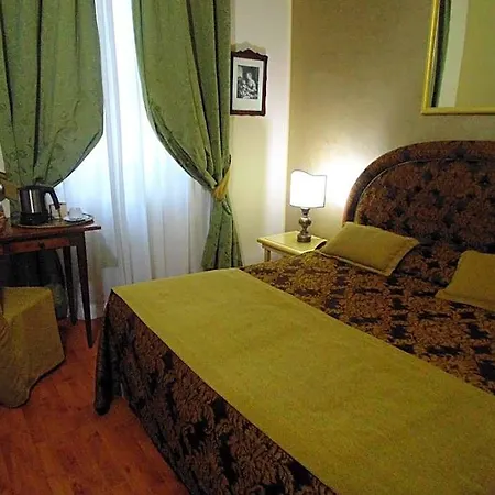 Frühstückspension Relais Dante E Beatrice 4*