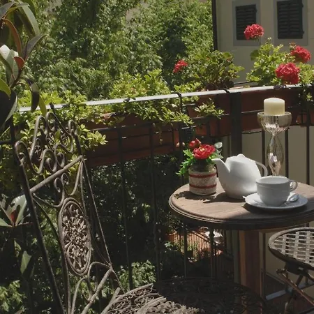 Relais Dante E Beatrice Bed & Breakfast 4*