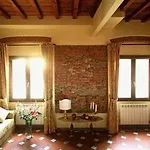 Bed & Breakfast Relais Dante E Beatrice 3*