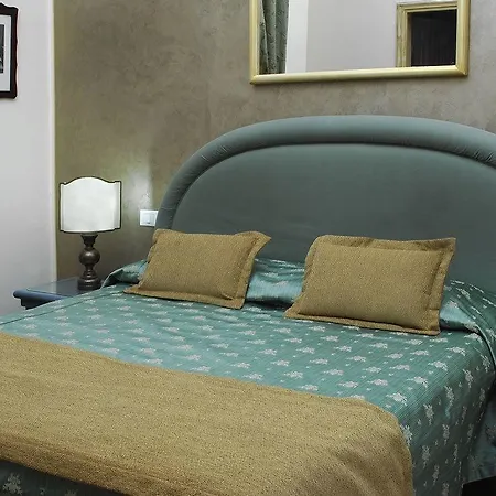 Relais Dante E Beatrice Bed & Breakfast Florence