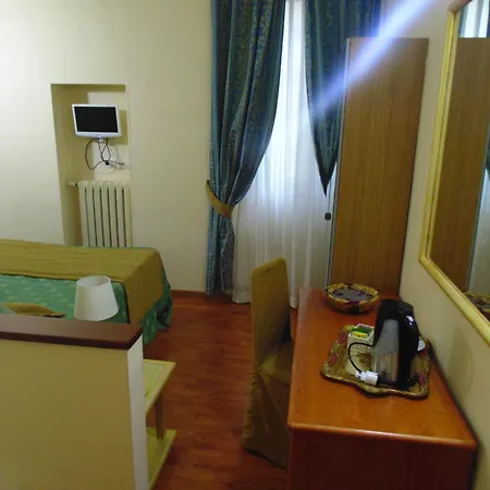Relais Dante E Beatrice Bed & Breakfast Florence