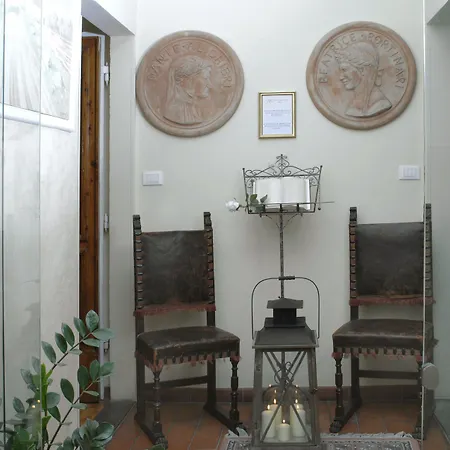 Bed & Breakfast Relais Dante E Beatrice 3*